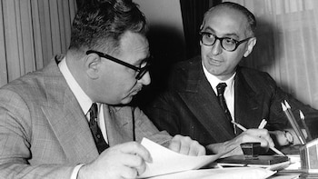 Frondizi y su asesor, Rogelio