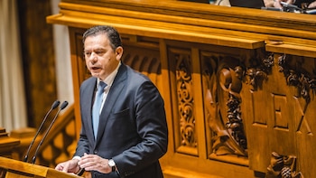 Chega presiona a Montenegro para