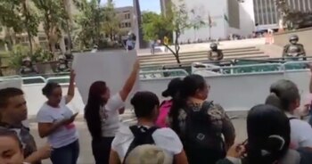 Las operarias de aseo se