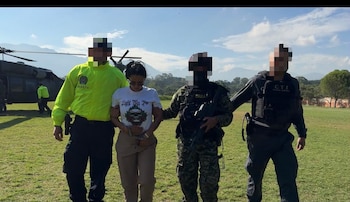 Tropas de la Cuarta Brigada del Ejército Nacional capturaron a alias Lobo y alias Samanta en el municipio de Valdivia - crédito Ejército