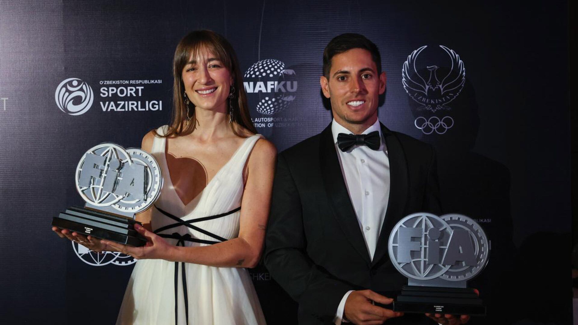 Los cordobeses Valentina Pertegarini y Nicolás Cavigliasso, campeones mundiales de Rally Raid y en enero defenderán su título en el Rally Dakar (Crédito: Prensa FIA)