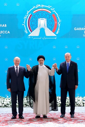 Vladimir Putin, Ebrahim Raisi y