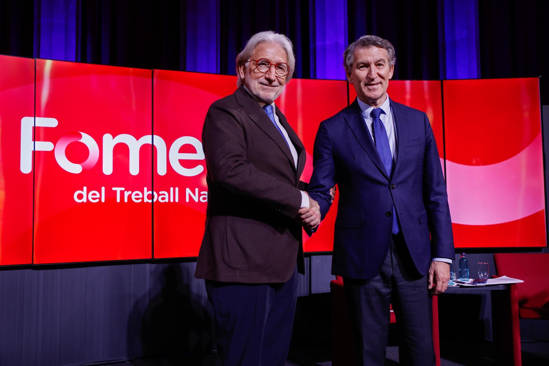 Feijóo pide apoyo a la patronal catalana para que Junts se sume a una moción de censura que conlleve elecciones