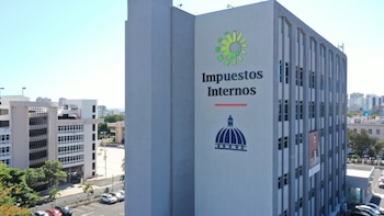 Pedro Urrutia detalló que mantiene diálogo con compañías internacionales para implementar el Impuesto a la Transferencia de Bienes Industrializados y Servicios, destacando la disposición inicial de actores como plataformas de alojamiento y redes sociales (Foto cortesía DGII)
