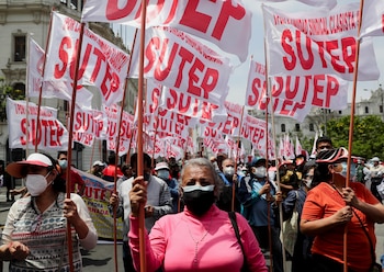 Public teachers from the Unitary Union of Education Workers of Peru (SUTEP) march to demand better working conditions in Lima, Peru, November 23, 2021. REUTERS/Sebastian Castaneda