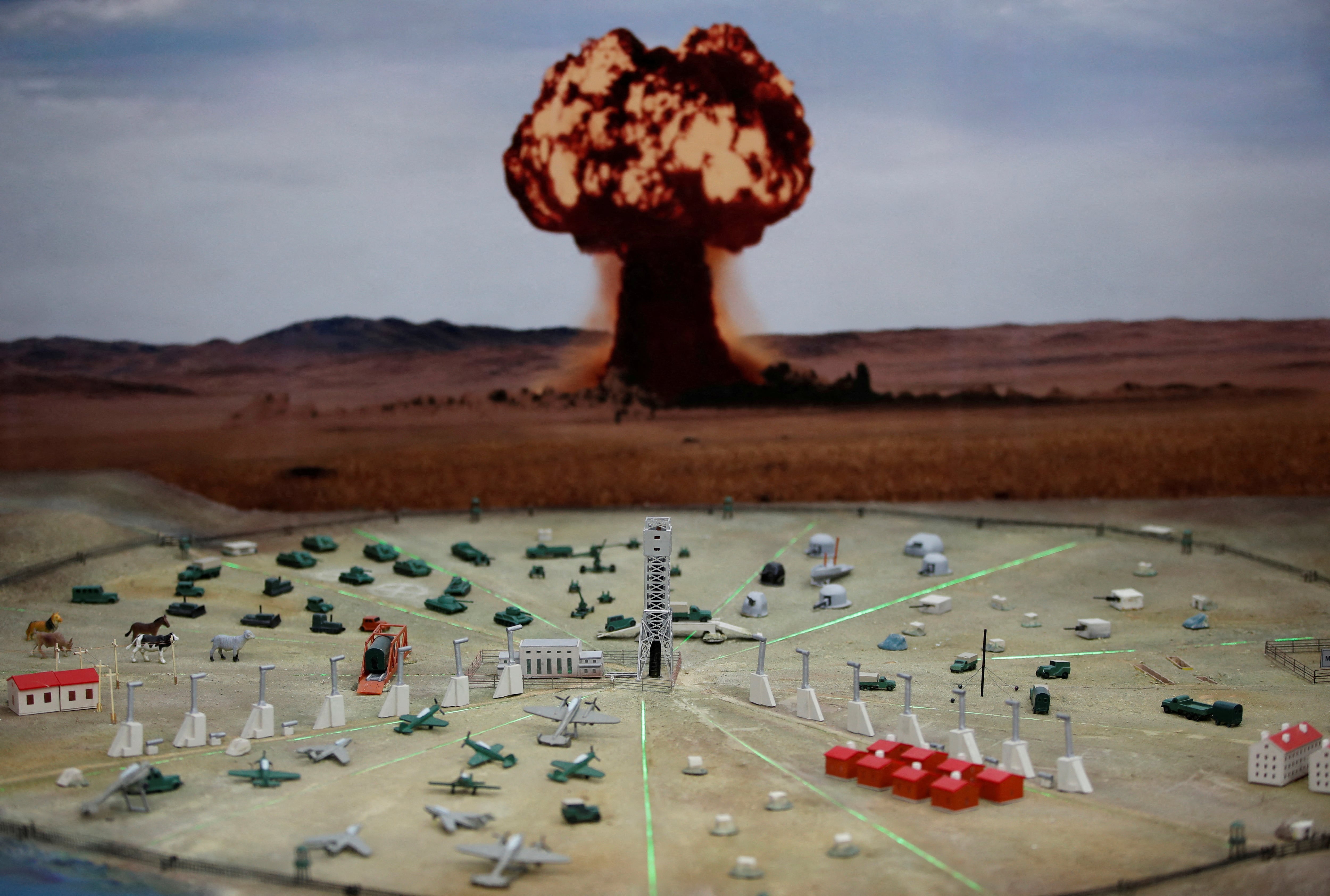 En el pico de la Guerra Fría, Estados Unidos llegó a acumular 32.500 ojivas nucleares y la Unión Soviética, 45.000. Más armas de las que cualquier conflicto podría haber justificado (REUTERS/Pavel Mikheyev/File Photo)