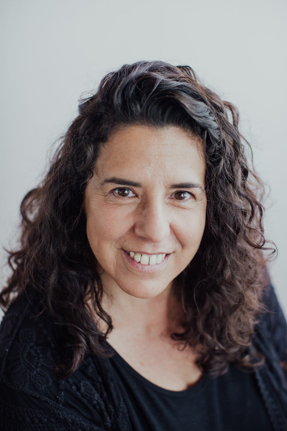 Eliana Villanueva, quien sorprende con su talento arriba de las tablas y trabaja por la mañana en Recursos Humanos de una empresa