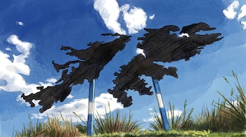 Ilustración de las siluetas oscuras de las Islas Malvinas contra un cielo azul claro con nubes blancas, sobre mástiles azules y blancos y hierba verde en primer plano.