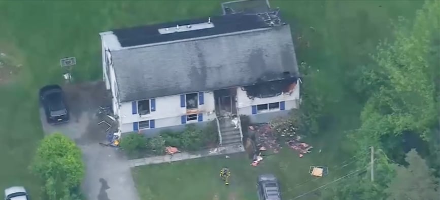 El fuego comenzó alrededor de las 2:30 de la mañana en una casa situada en Sherwood Road. Foto: abc7ny
