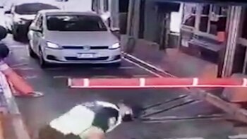 Al advertir la maniobra, el