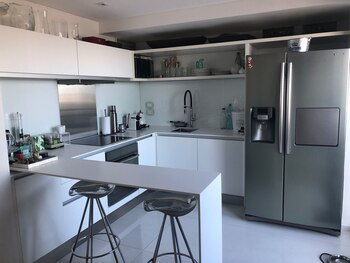 La cocina revestida con materiales