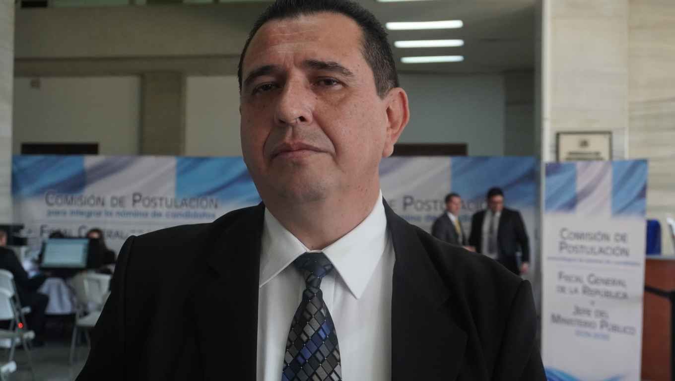 El presidente Bernardo Arévalo nombró a Gabriel Estuardo García Luna como nuevo fiscal general de Guatemala para el periodo 2026-2030. (Cortesía: Redes sociales)