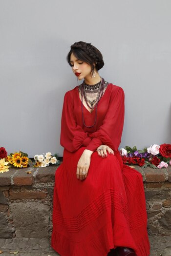 Ángela Aguilar presenta ‘Nadie Se