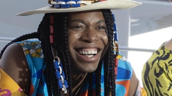 Actor de ‘Emily en París’