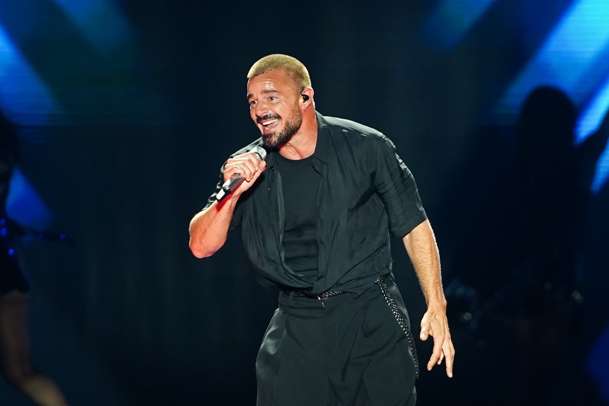 La puesta en escena de Ricky Martin destacó por pantallas gigantes, efectos visuales y cambios de vestuario que marcaron la narrativa del show (RS Fotos)