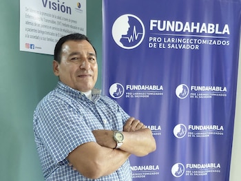 Pedro Tobías enfrentó cáncer de laringe tras un año de ronquera y dificultades en el diagnóstico médico. (Foto Infobae / A. Parada)