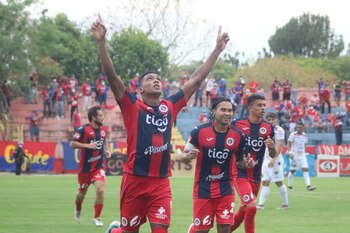 Con gol de Peña, el