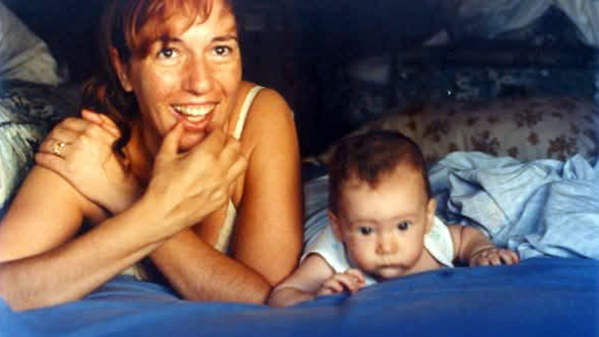 Juan tenía 2 años recién cumplidos cuando su mamá Graciela Parón falleció, víctima de un cáncer de mama