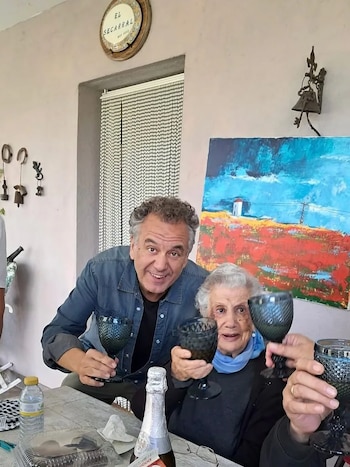 Roberto Brasero y su madre