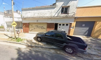 El lugar por el que pasó la hermana de Luis "Toto" Caputo y vio por primera vez las maderas macizas que luego le compraría a Jonatan Morel