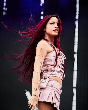 Emilia Mernes durante uno de