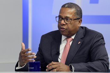 Brian Nichols, secretario adjunto del