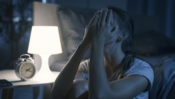 Después de una noche sin dormir, ¿qué es mejor para la capacidad cerebral -- hacer ejercicio o una siesta?