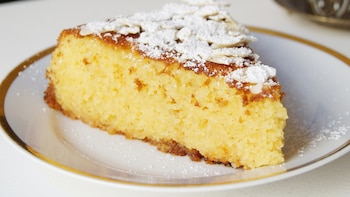 Receta de tarta de almendras asturiana: un postre crujiente y jugoso con pocos ingredientes y fácil de hacer