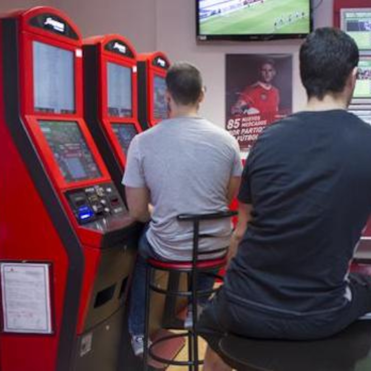 Un hombre de 24 años gana 800.000 dólares en un casino, pero le informan de que no verá ni un centavo: sus métodos se consideran “dudosos” - Infobae