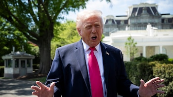 Trump dijo que no tiene prisa en negociar con Irán y aseguró que la estrategia de máxima presión ha debilitado al régimen