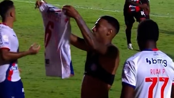 Hizo el gol que definió el partido, imitó un festejo de Messi y la reacción de un rival en medio de la celebración dio que hablar