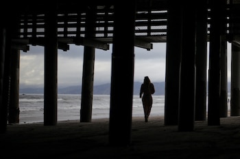 Daniel Swain afirmó que el Pacífico tropical oriental registra temperaturas oceánicas sin precedente en la zona clave de El Niño, por encima de los episodios de 1982-83 y 1997-98 (REUTERS/Daniel Cole)