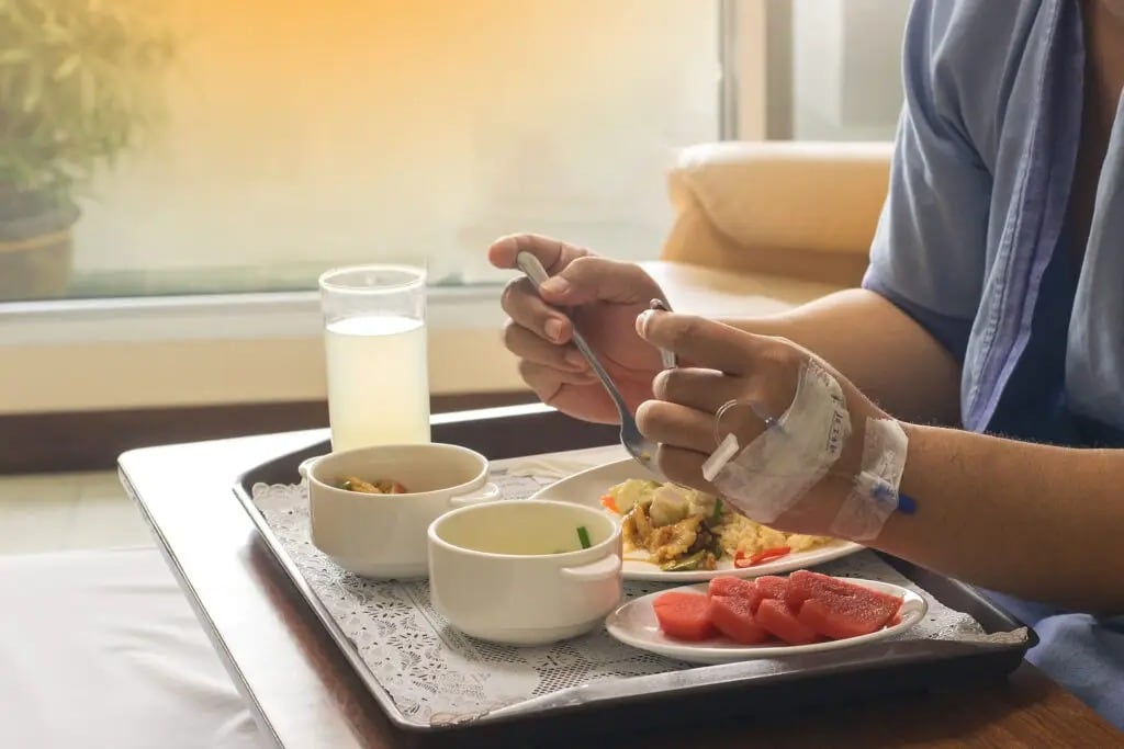 Una dieta adaptada puede favorecer una recuperación más rápida tras una cirugía oncológica.