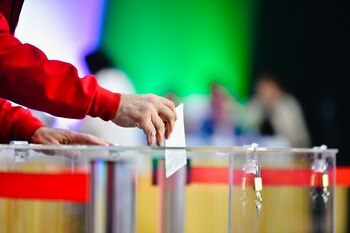 Consejeros del INE comienzan a