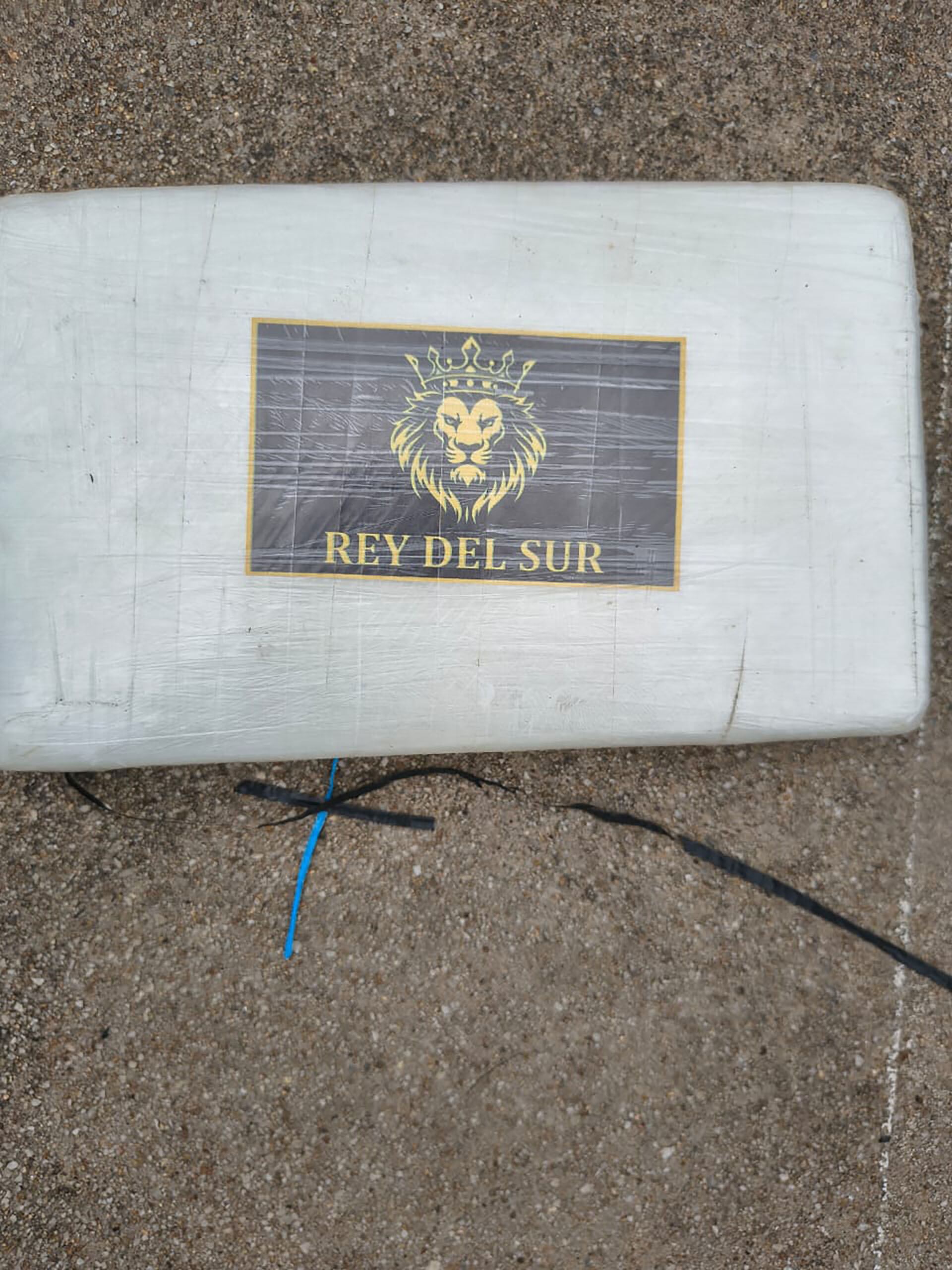 “Rey del sur”, el sello de los ladrillos de cocaína que trasladaba uno de los prófugos más buscados de Santa Fe