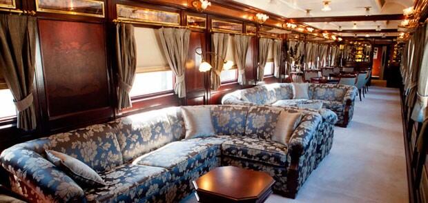 Los vagones del Al Andalus, que pertenecieron a la familia real británica, brindan una experiencia exclusiva de hotel cinco estrellas sobre rieles (Renfe).