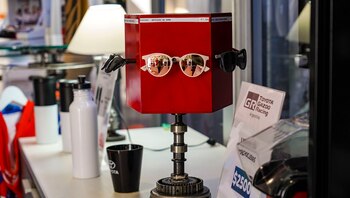 En la tienda oficial en