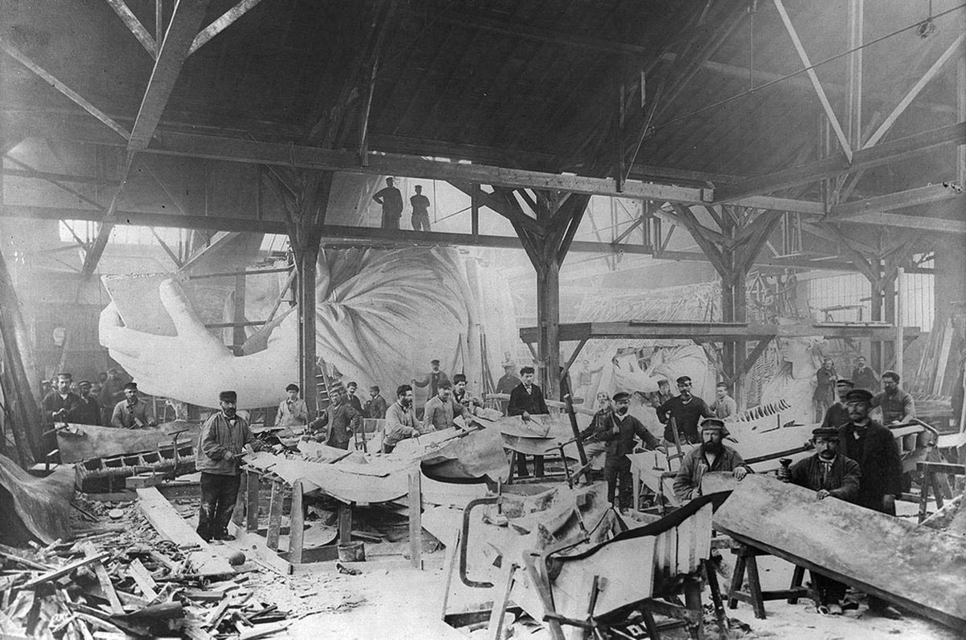 El taller de Bartholdi durante la ejecución de la obra