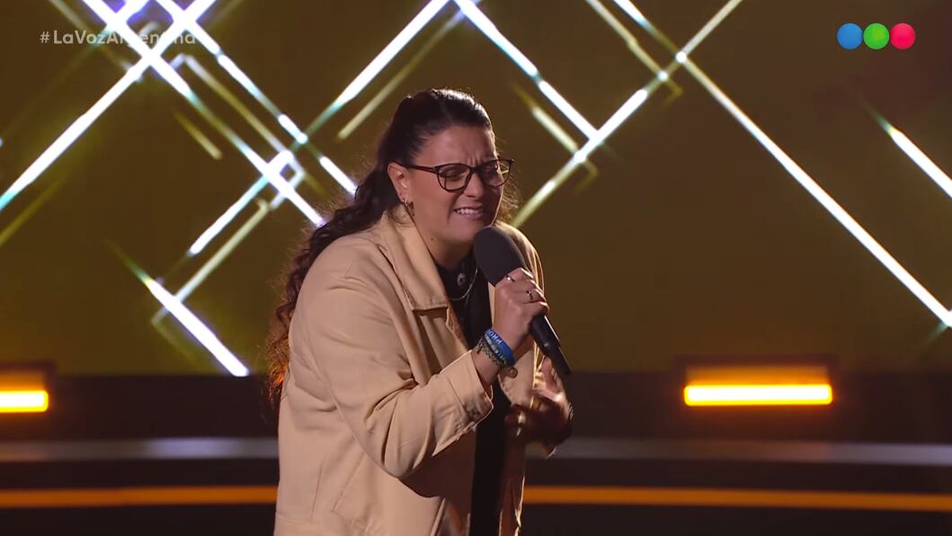 La joven cordobesa combinó su vocación religiosa con la música y el arte dramático (La Voz Argentina, Telefe)