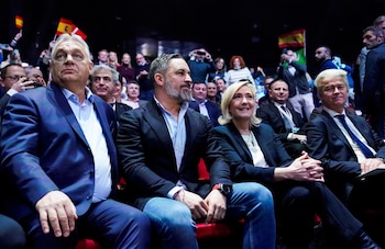 Santiago Abascal con los líderes