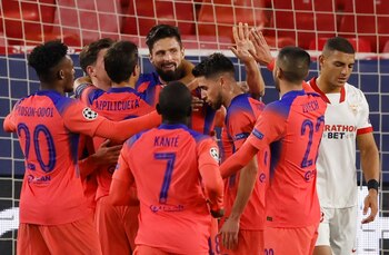 Olivier Giroud brilló con 4