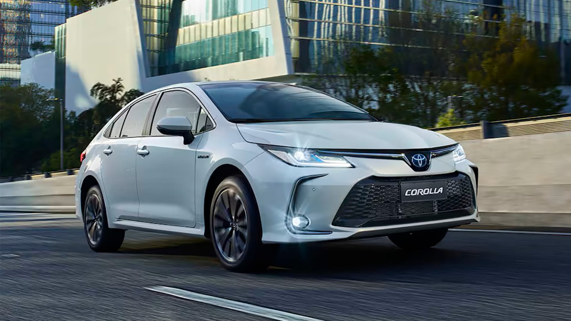El Toyota Corolla es el sedán más popular del mundo, pero ya fue desplzado por el SUV de su propia gama con el Corolla Cross.