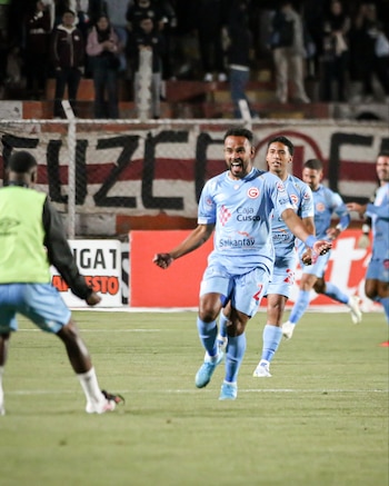 La celebración de Aldair Salazar tras anotarle a Universitario en el Cusco.