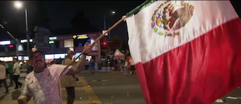 Restaurantes, plazas y casas de Los Ángeles reunieron a familias y amigos para seguir el partido de México en la Copa del Mundo