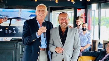 Daniel Raskin a la izquierda