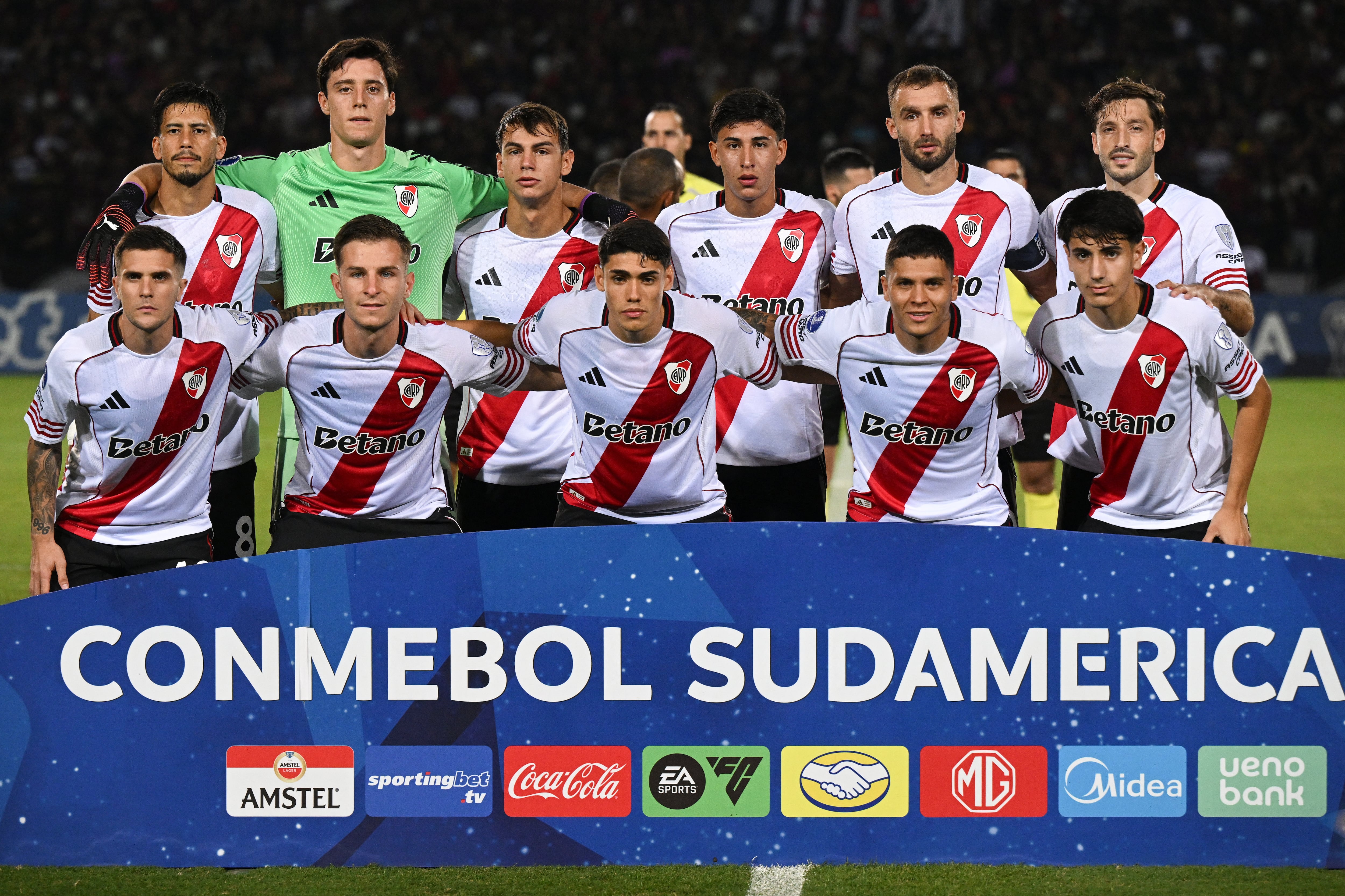 River Plate venció 2-1 a Carabobo y se llevó un triunfo clave para avanzar a los octavos de final de la Copa Sudamericana (Photo by Federico PARRA / AFP)
