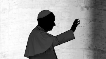 El Papa pide "seguir rezando