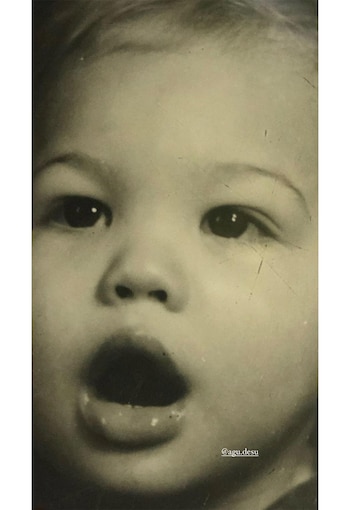 La China Suárez de bebé