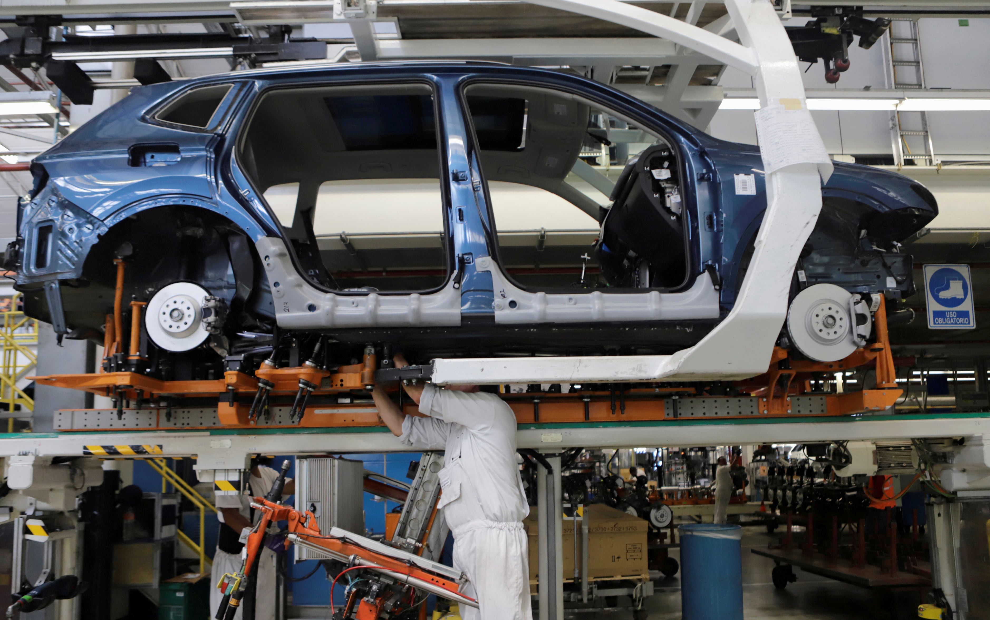 Volkswagen importa los SUV Taos y Tiguan, y el sedán Vento GLI. REUTERS/Imelda Medina/File Photo