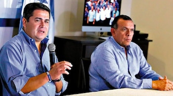 El exgobernante evitó hablar de los procesos judiciales de JOH. (FOTO: La Prensa)